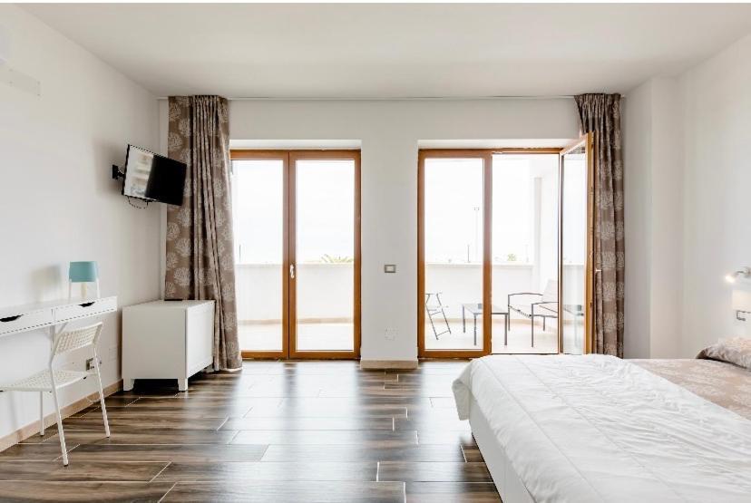 Manfredi Sea Room Vieste Exterior photo